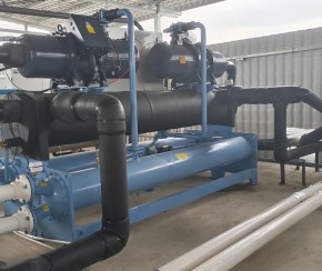 電路板制造公司集中哄冷水機工程案倒，分別供電路板鉆吼機中心軸冷卻蝕刻線冷卻電鍍線冷卻等